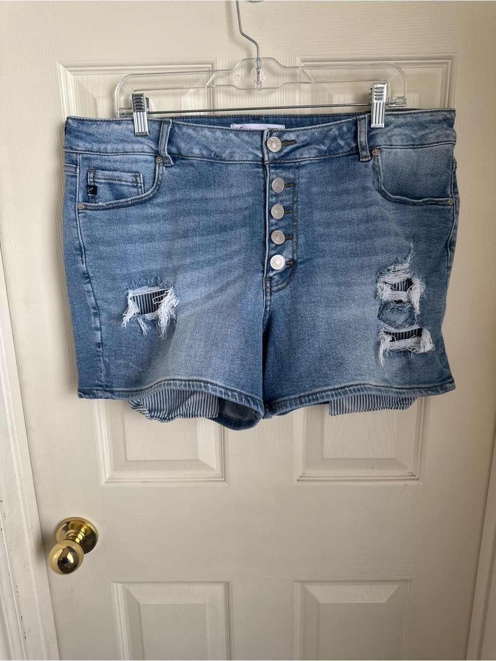 KanCan shorts